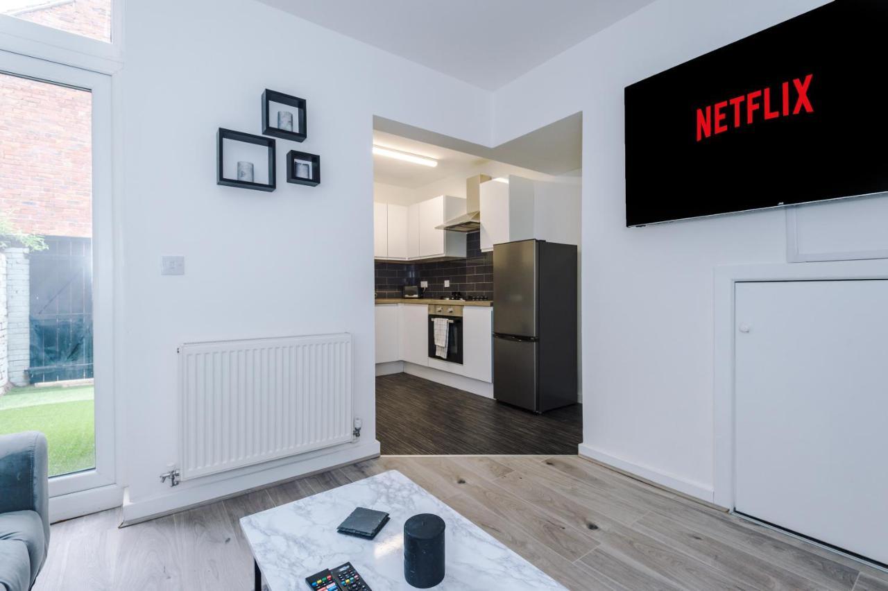 Cosy 3 Bed 3 Bath House - Central Liverpool -Self Check-In & Free Parking! Villa Exterior foto